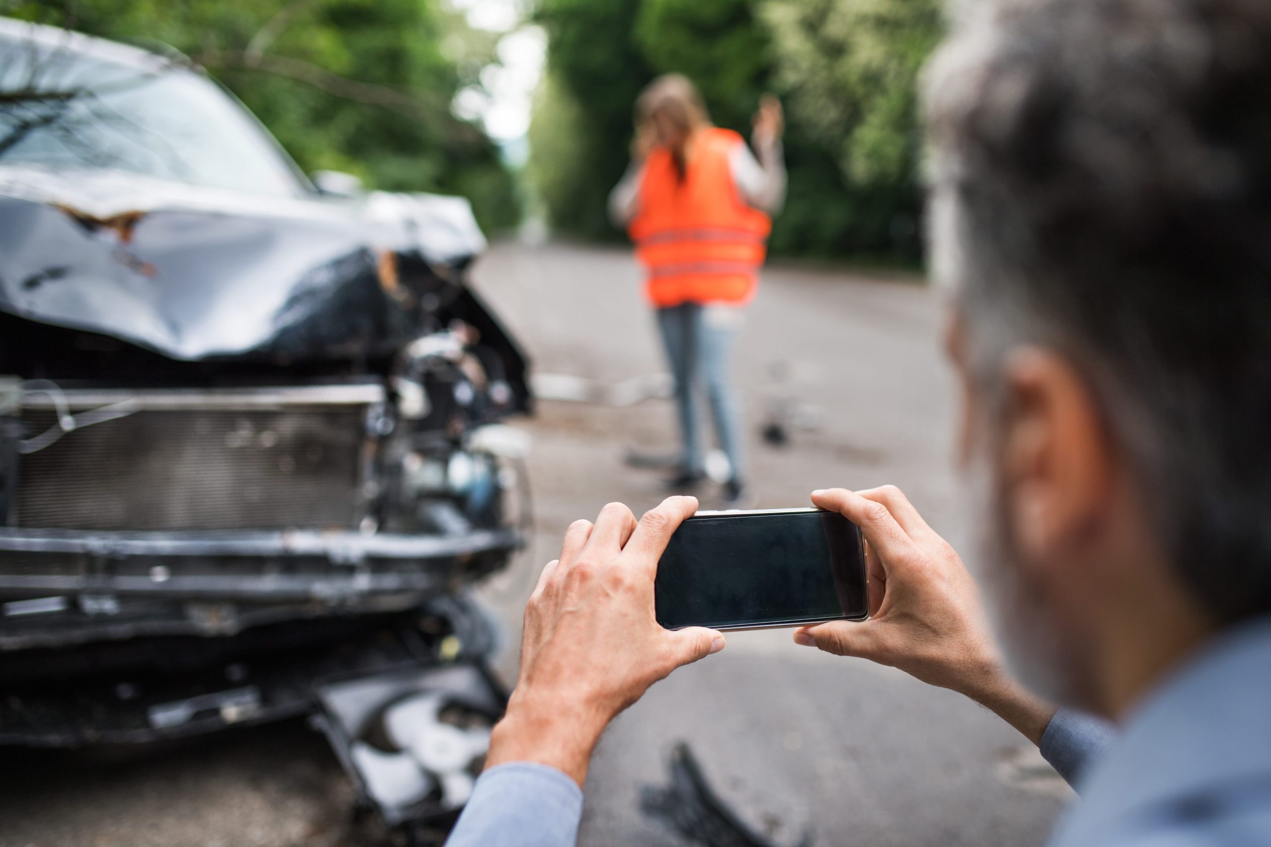 A Florida Car Accident Lawyer Can Steer Your Case Toward an Out-of-Court Settlement