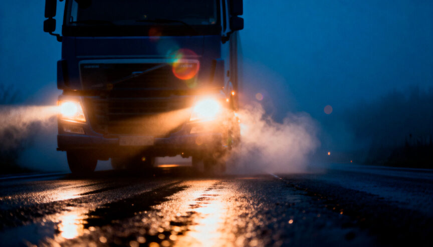 Truck Accident Lawyer Lakeland Truck Accidents on I-4 Near Lakeland (Causes, Evidence, and Claim Strategy)