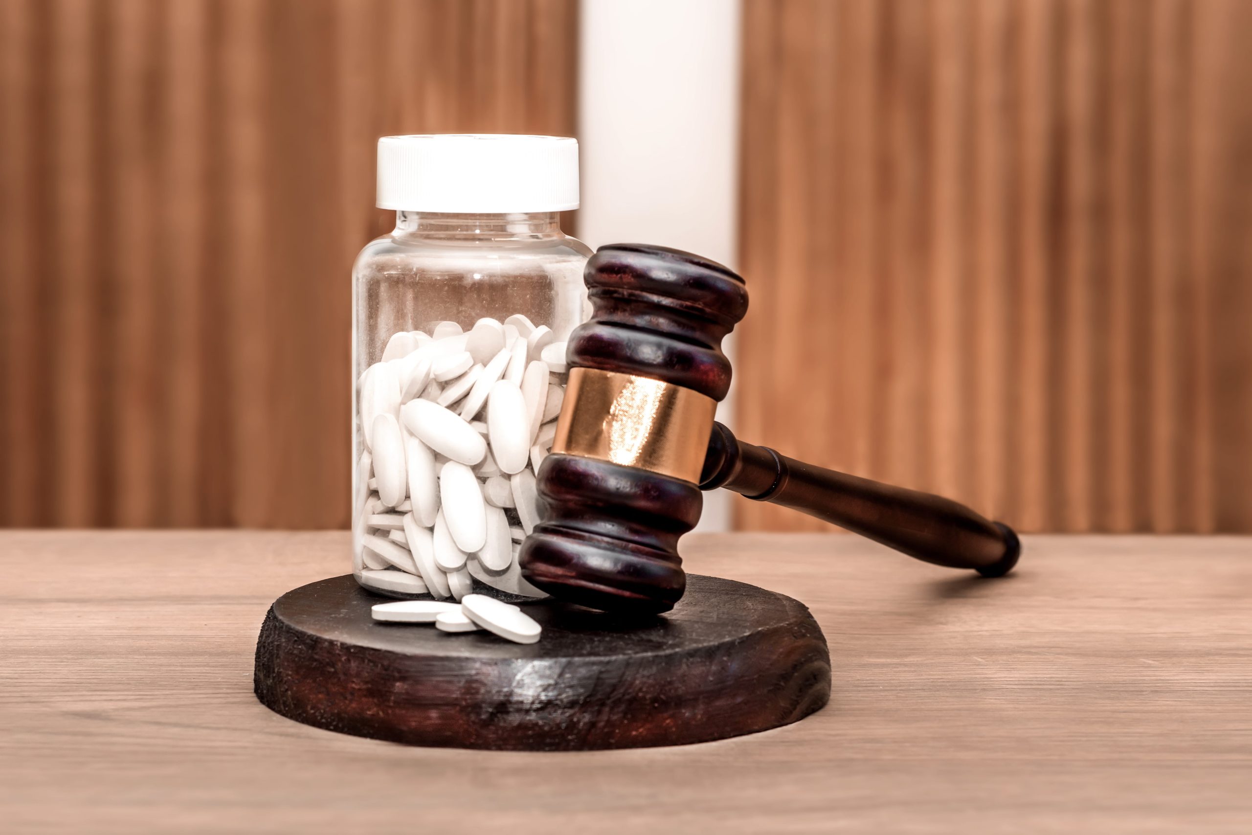 Why Expert Witnesses Are Decisive in Florida Defective Drug Cases