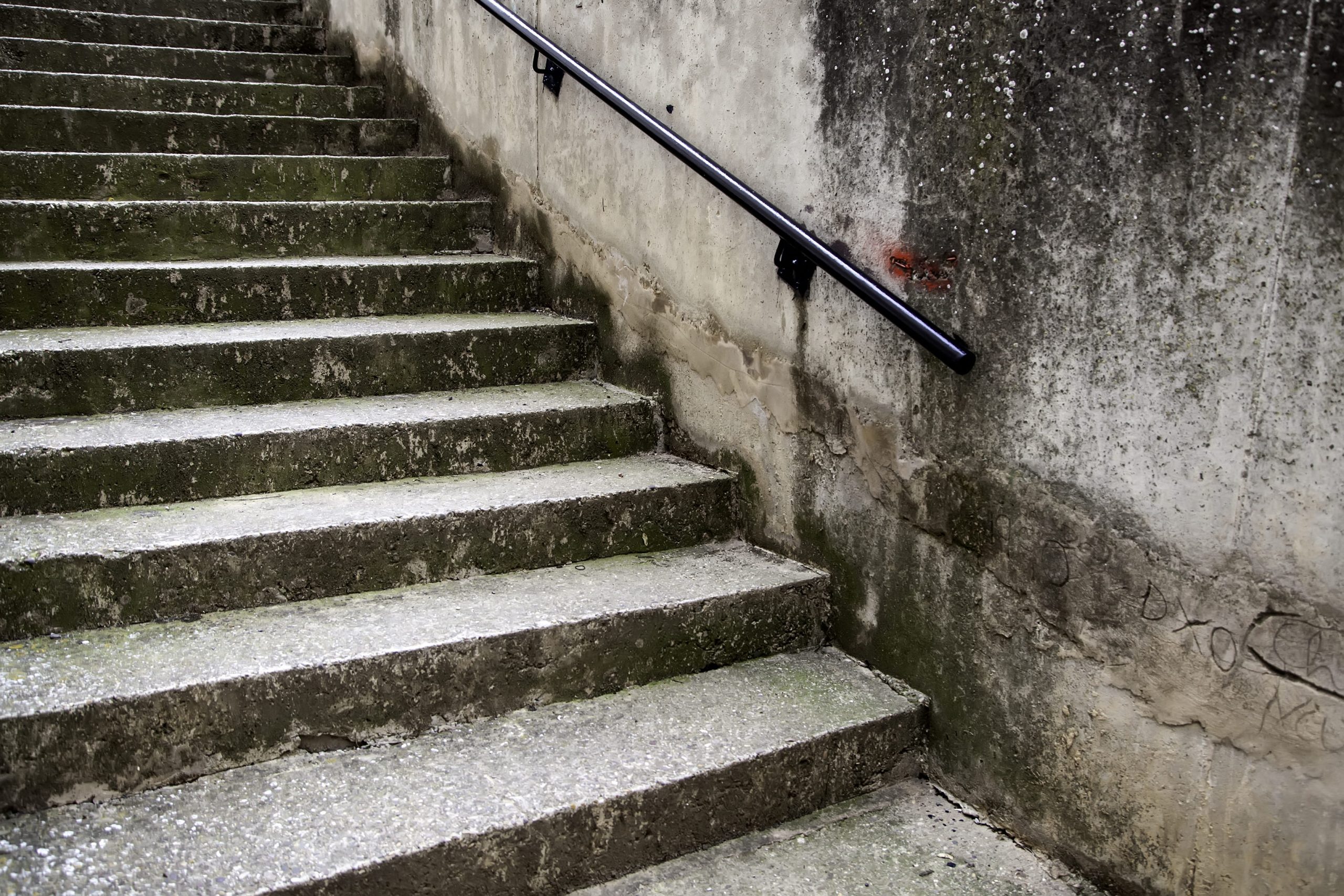 Common stairway and handrail defects